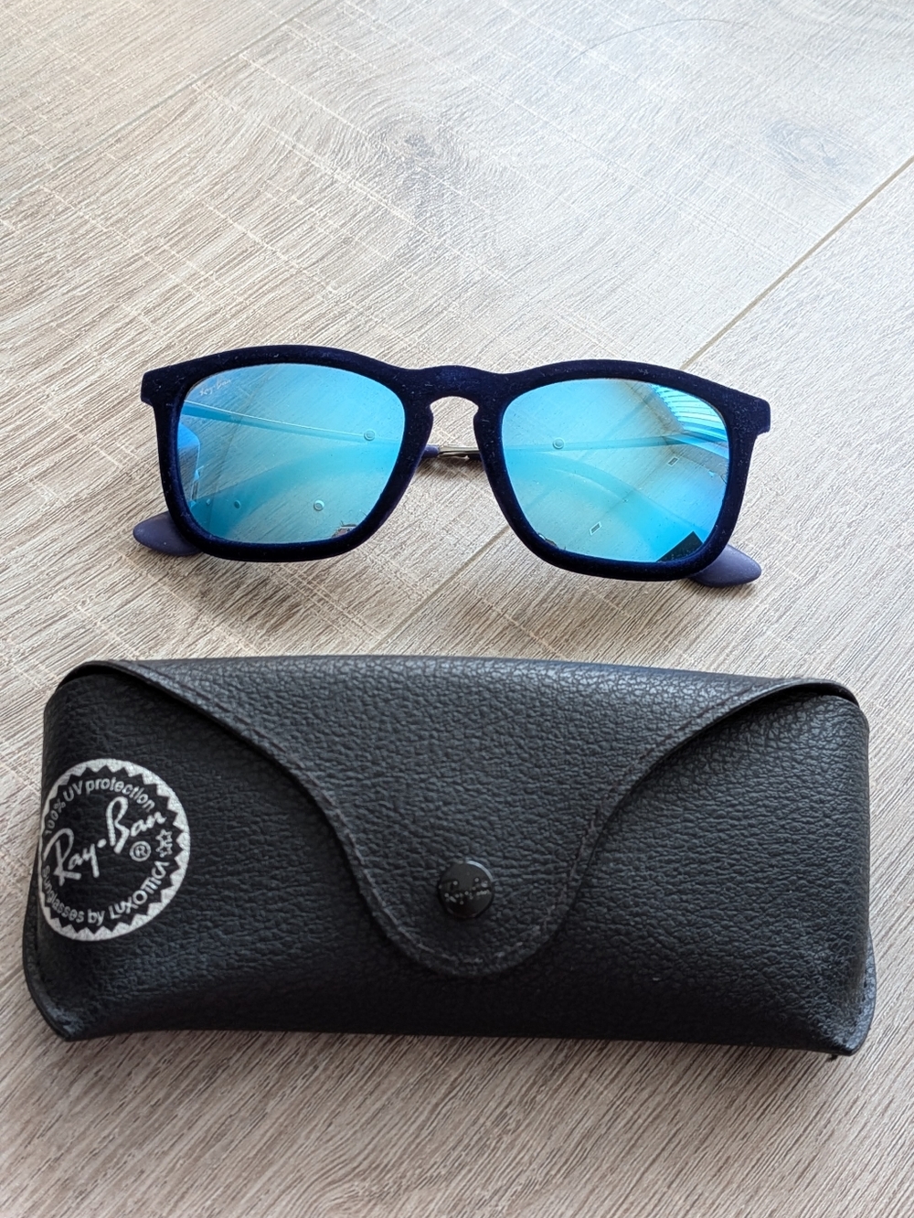 NWB Ray Ban Chris Blue Velvet Frame Blue Mirror Wayfarer Sunglasses RB4187 - Picture 4 of 10